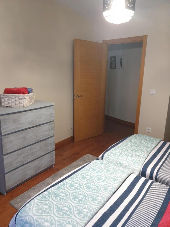 Apartamento Cine Colon Ribadeo Luaran gambar