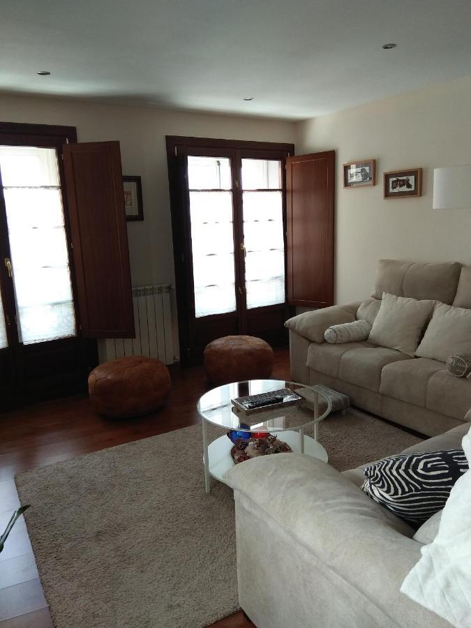 Apartamento Cine Colon Ribadeo Luaran gambar