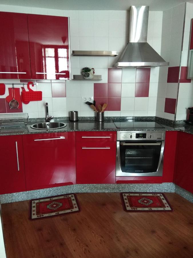 Apartamento Cine Colon Ribadeo Luaran gambar