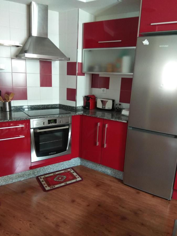 Apartamento Cine Colon Ribadeo Luaran gambar