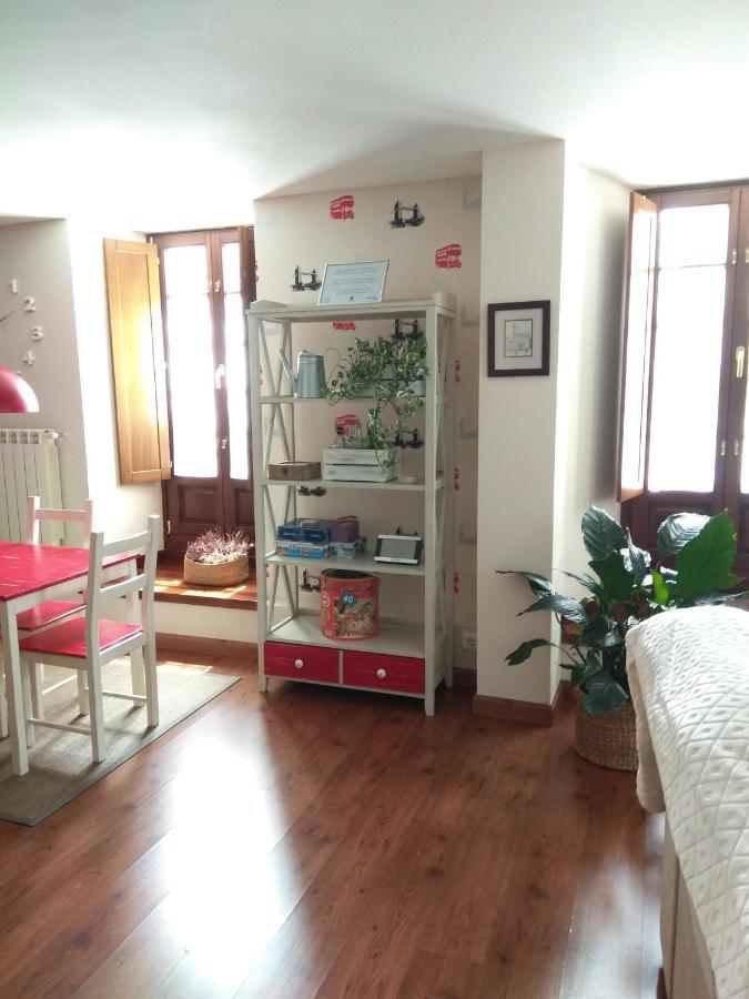 Apartamento Cine Colon Ribadeo Luaran gambar