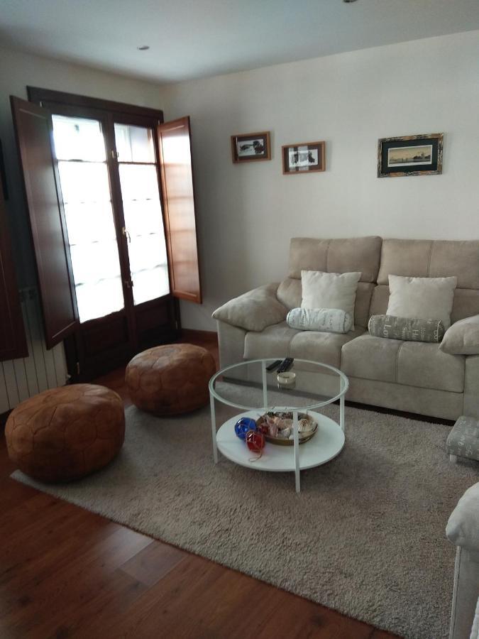 Apartamento Cine Colon Ribadeo Luaran gambar